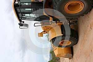 Front end loader