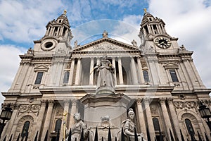 Front facade of St Paul's Cathedral London