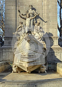 Front group of sculptures at the base of the Maine Monument, New York City