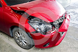 Front of red car get accident hit the damage until crash