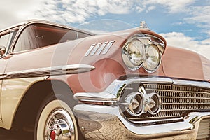 Front view of a fifties American car photo