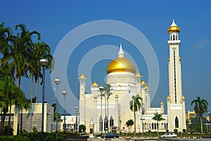 Front view of SOAS Mosque, Brunei