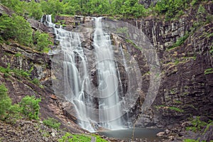 Frontal view of the Skjervsfossen in long exposure