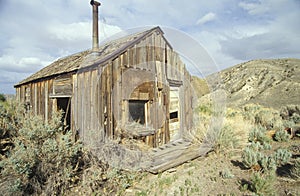 Frontier cabin photo