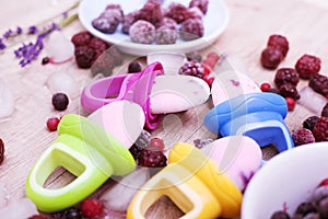 Frozen berry Popsicles for babies