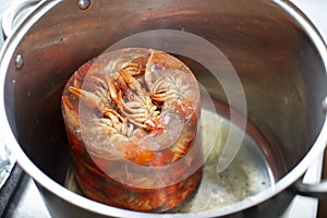Frozen crayfish are thawed