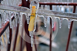 Frozen peg on the rope
