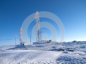 Frozen telecommunications antenna