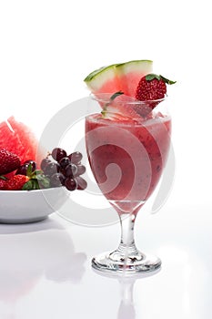 Fruit cocktail and fresh fruit