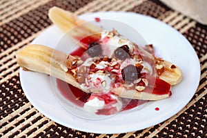 Fruit dessert with cottage cheese