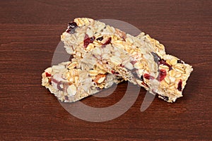 Fruit and nut granola bars