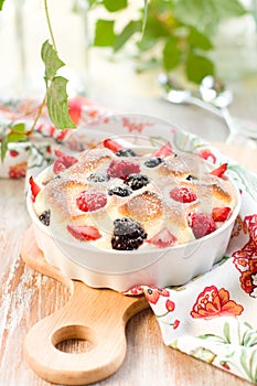 Fruit pudding(clafoutis) with berry