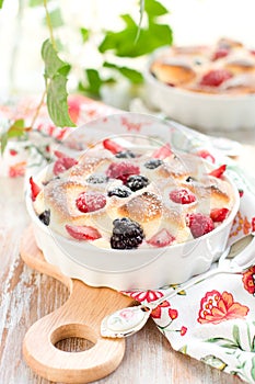 Fruit pudding(clafoutis) with berry