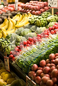 Fruit and vegetable stand