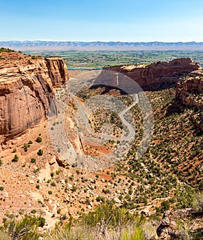 Fruita Canyon has towering cliffs