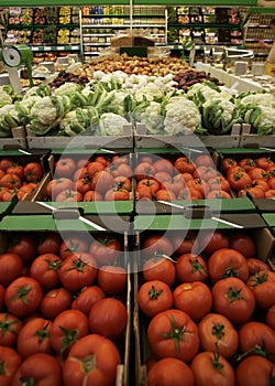 Fruits & vegetables on market