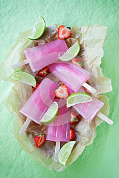 Fruity pink popsicles