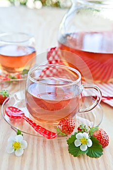 Fruity tea with strawberries