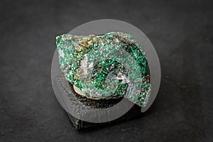 Fuchsit India crystal diamond gemstone gem jewel mineral precious