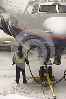 Fueling the aircraft