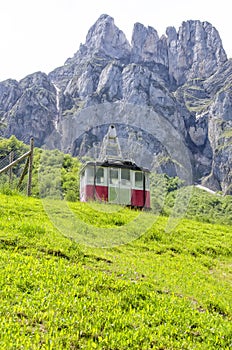 Fuente De cable car photo