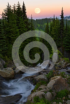 Full Moon in Mt Rainier NP.