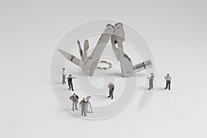 fun of tiny tv repoter on live display