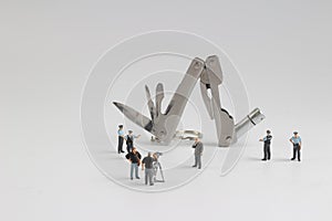 fun of tiny tv repoter on live display