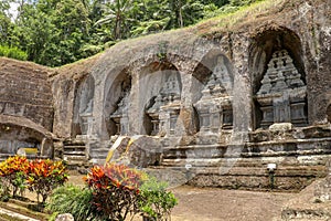 These funeral monuments are thought to be dedicated to King Anak Wungsu of the Udayana dynasty and his favorite queens. Gunung photo