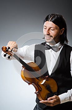 Funny fiddle violin player