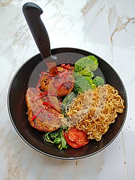 Fusion food , Chicken Steak , Noodle , thai style , thai food