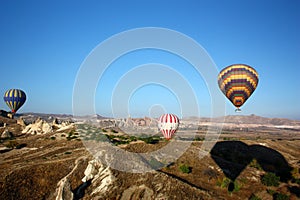 Balloon ride over the Goreme Valley in TÃ¼rkiye photo