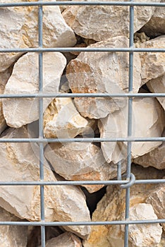 Gabion retaining wall