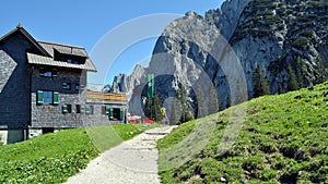 Gablonzer Hutte, Gosaukamm, Salzkammergut, Steiermark, Austria