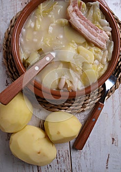 Galician broth with potatoes