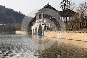 Gallery arch bridge