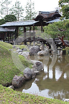 gallery and pond at the kodai-ji temple in kyoto (japan)