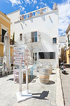 Gallipoli, Apulia - Tiny liettle restaurant with colorful interior