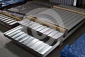 Galvanized profiled steel sheets in packs