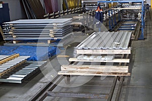 Galvanized profiled steel sheets in packs