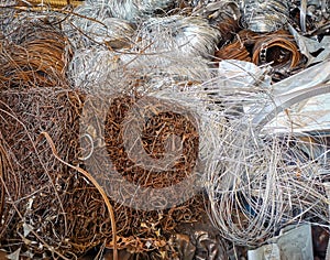 Galvanized steel sheet to be prepared for recycling at the smelter in the production process with selective focus on