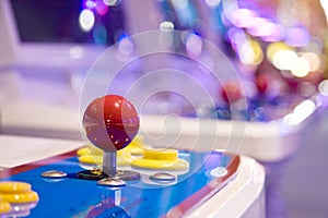 Game controller in game arcade