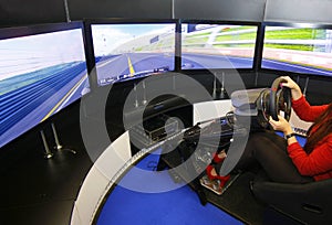 Game racing simulator