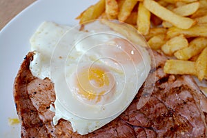 Gammon, egg, chips