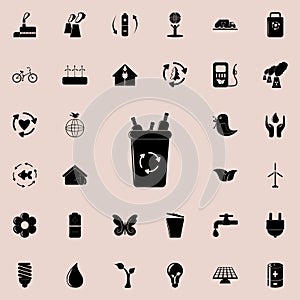 garbage bin icon. Detailed set of Ecology icons. Premium quality graphic design sign. One of the collection icons for websites, we