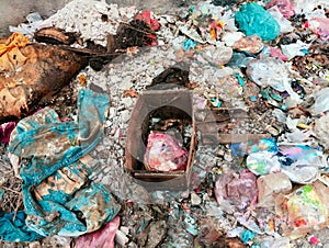 Garbage heap household waste garbage-pile trash rubbish dump litter dirty solid-rubbish basura, ordures, lixo, photo photo