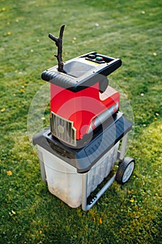 Garden chipper, electric shredder mulcher