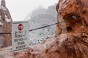 Garden of the gods colorado springs no hiking sign rocky mountains