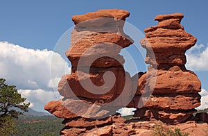 Garden of the Gods Siamese Twins feature