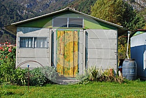 Garden Hut with Water Collecting Tank